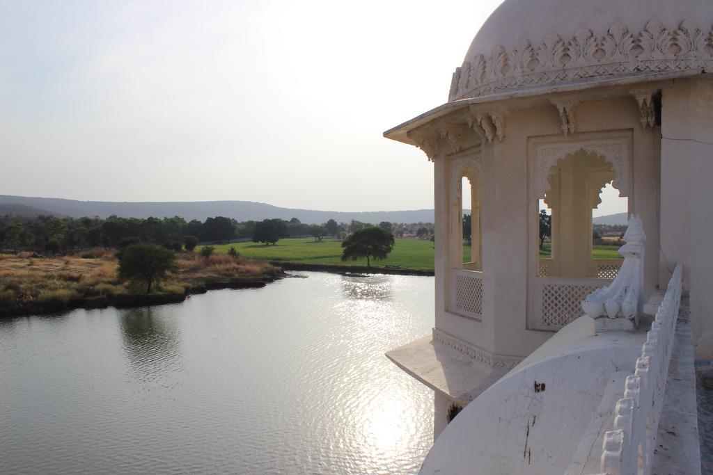 Justa Lake Nahargarh Palace, Chittorgarh Parsoli Exterior photo